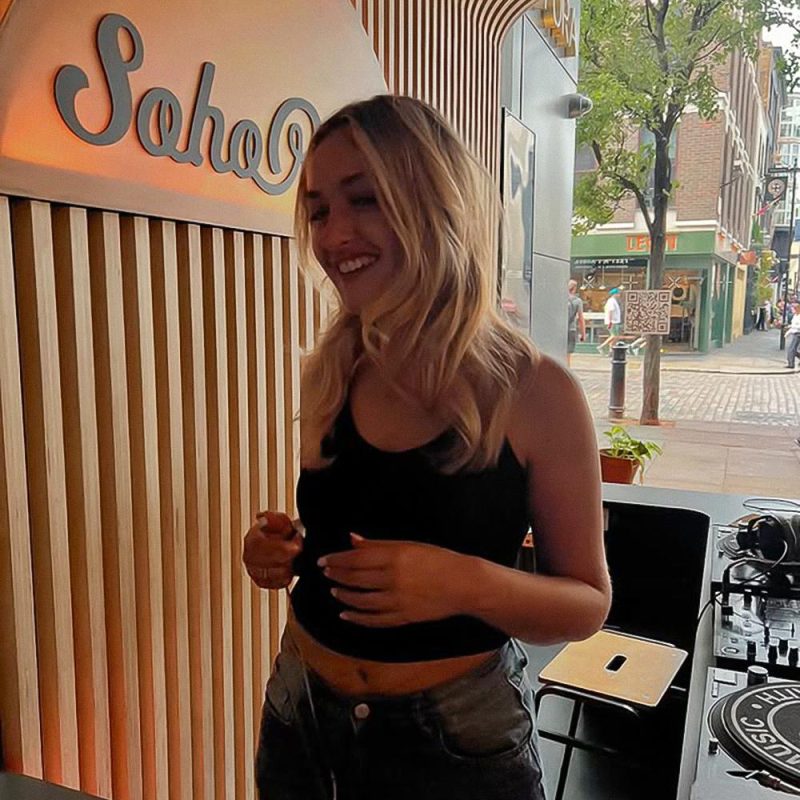 Gracie Convert feat. DJ Tiiny (11/04/2025)